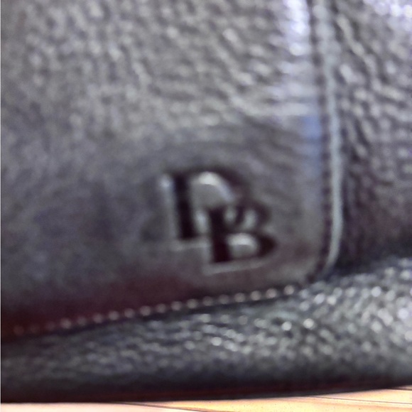 Dooney and Bourke Black Leather Shoulder bag - Picture 3 of 6